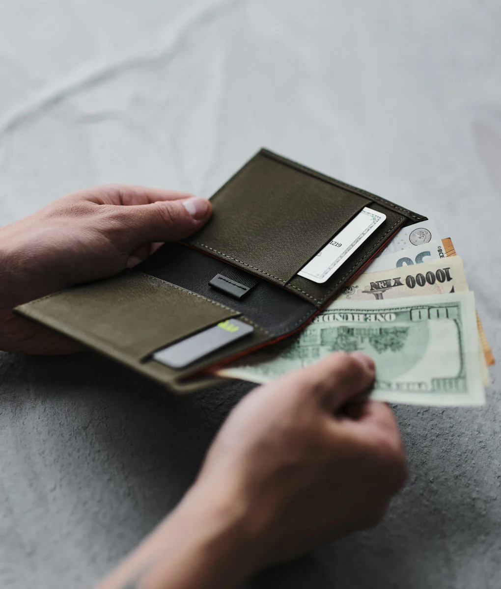 ARK Bifold Cash Wallet - Image 12