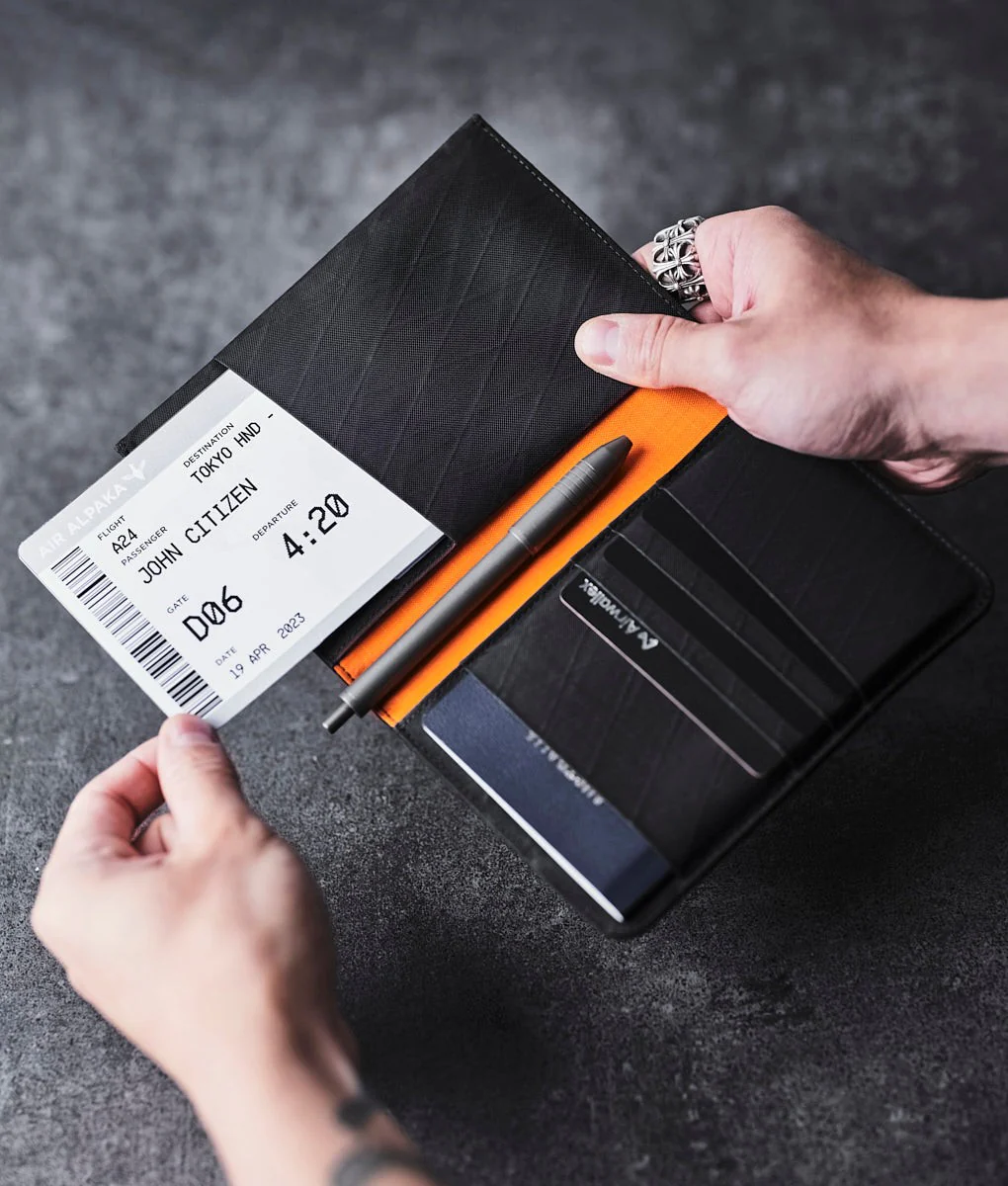 Ark Bifold Passport Wallet - Image 4