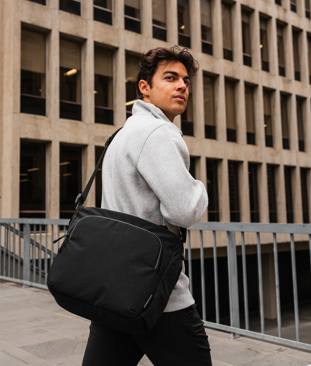 Bravo Tote V2 12 L - Image 20