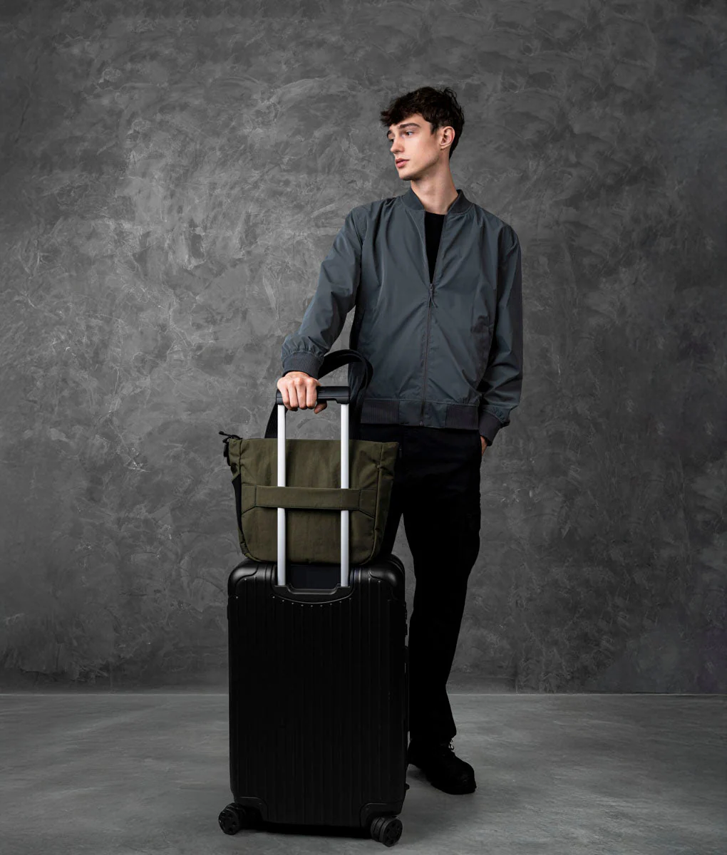Bravo Tote V2 12 L - Image 24