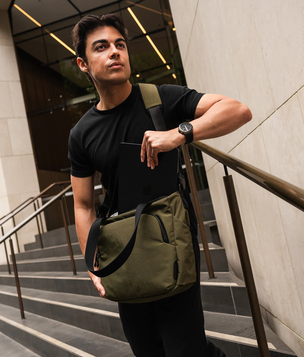 Bravo Tote V2 12 L - Image 38