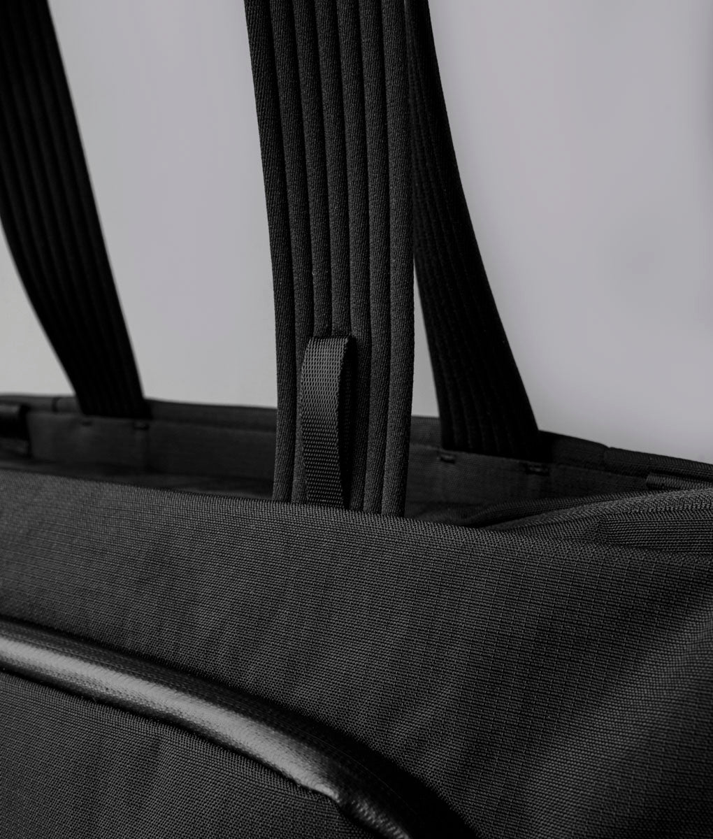 Bravo Tote V2 12 L - Image 9