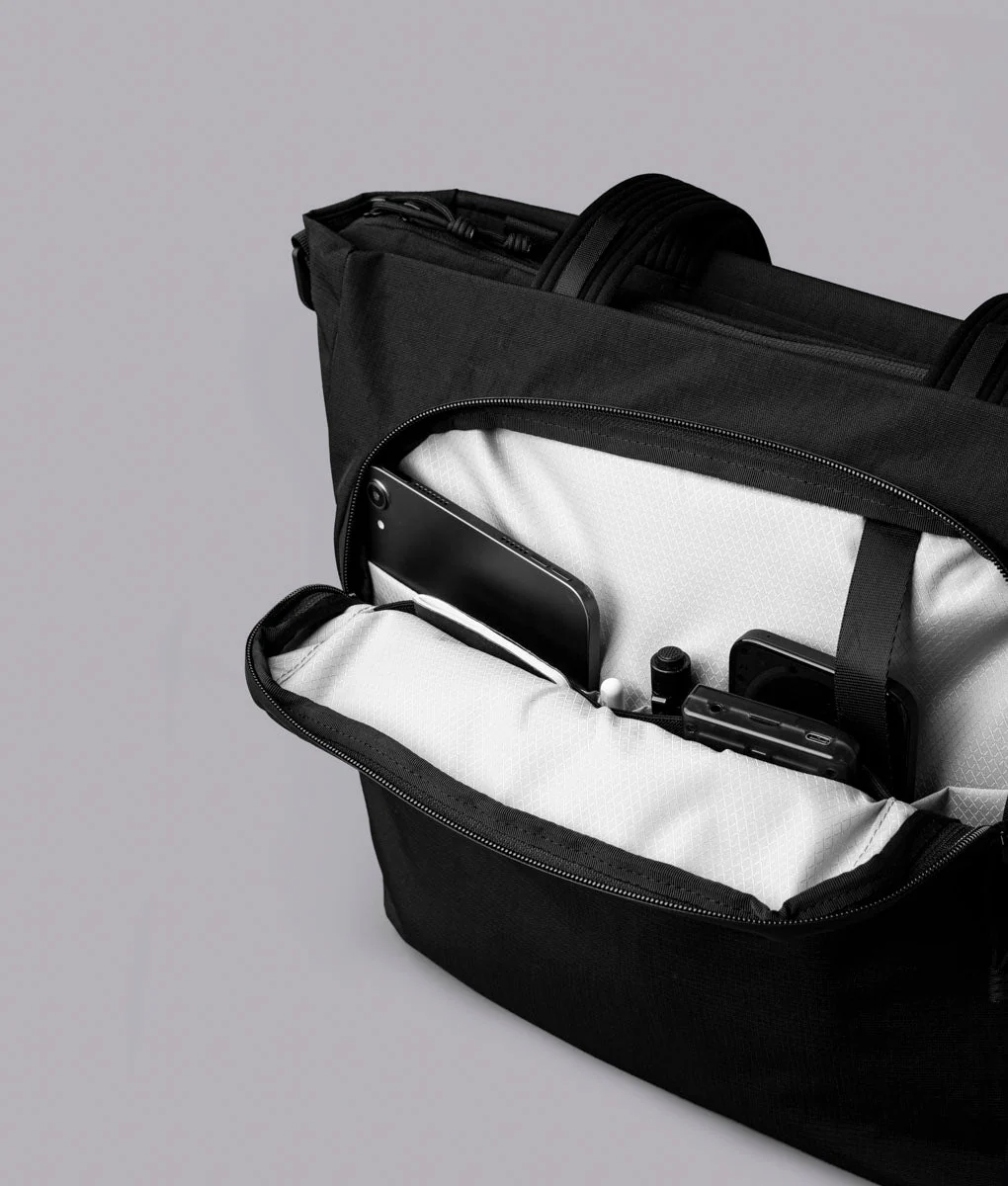 Bravo Tote V2 14 L - Image 11