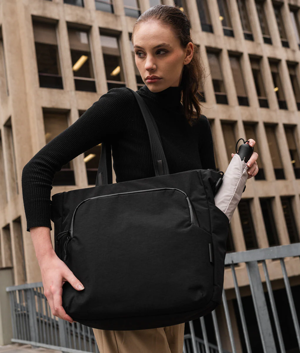 Bravo Tote V2 14 L - Image 18