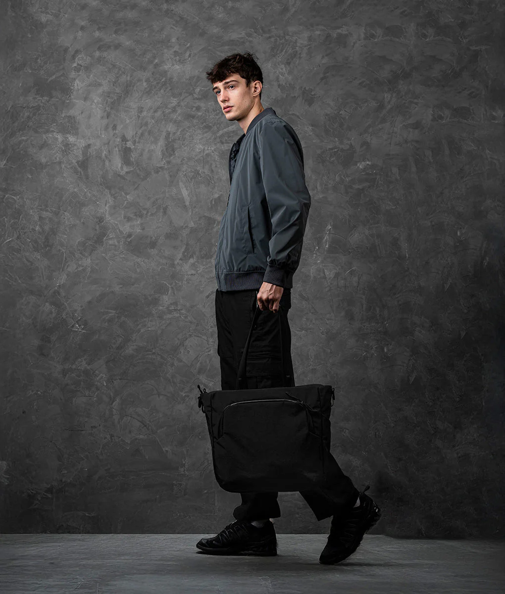 Bravo Tote V2 14 L - Image 3