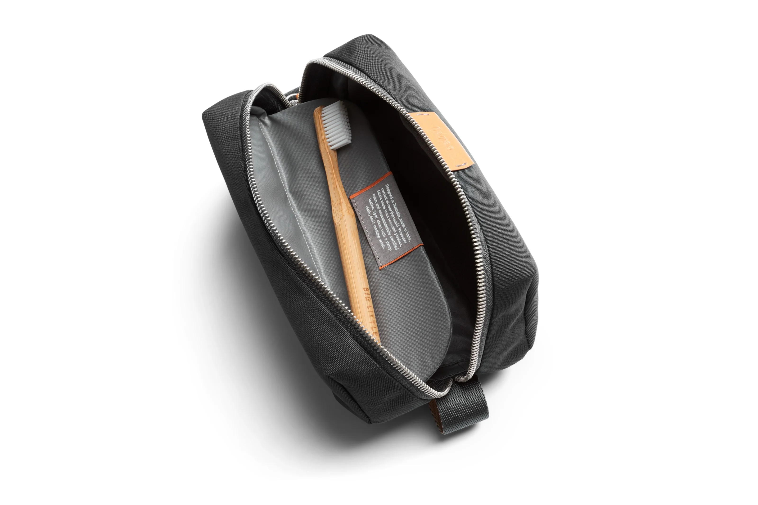 Toiletry Kit - Image 17