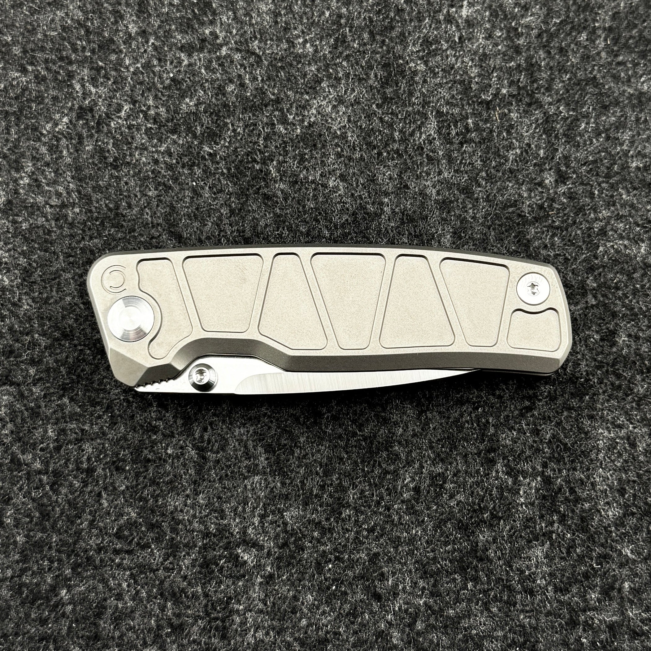 Redshift Thumb Stud Knife - Image 7