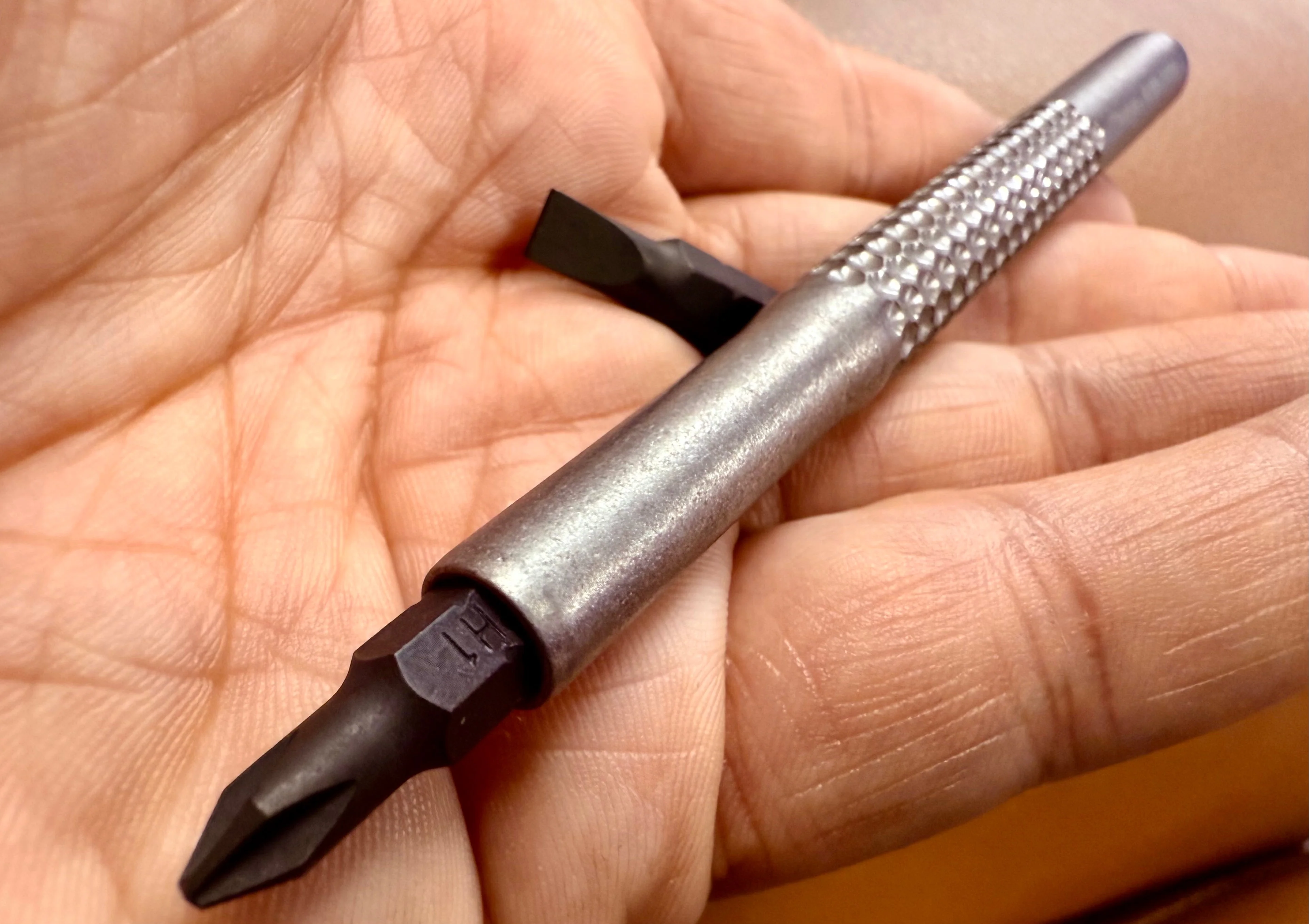 Precision Grip Screwdriver - Image 2