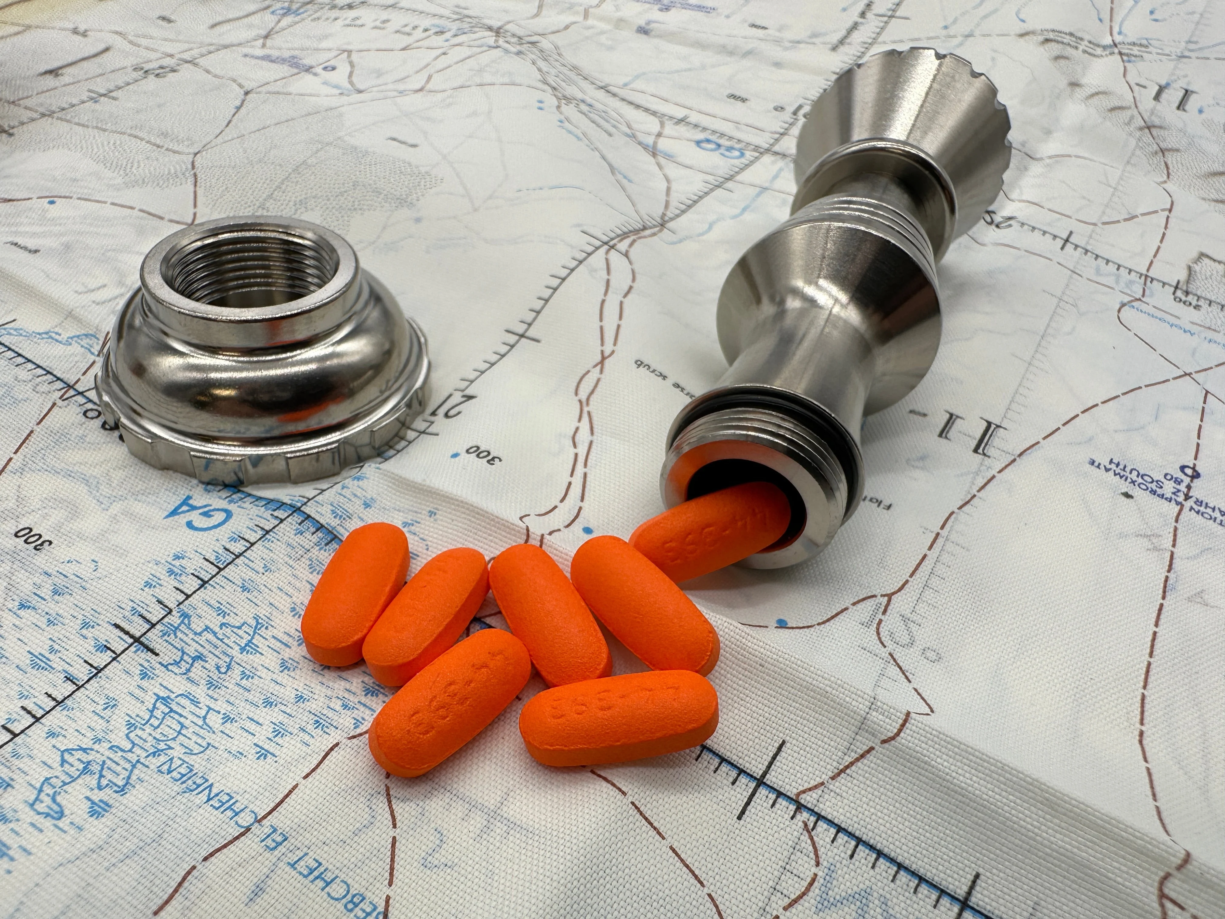 Titanium Queen Chess Piece Capsule - Image 6