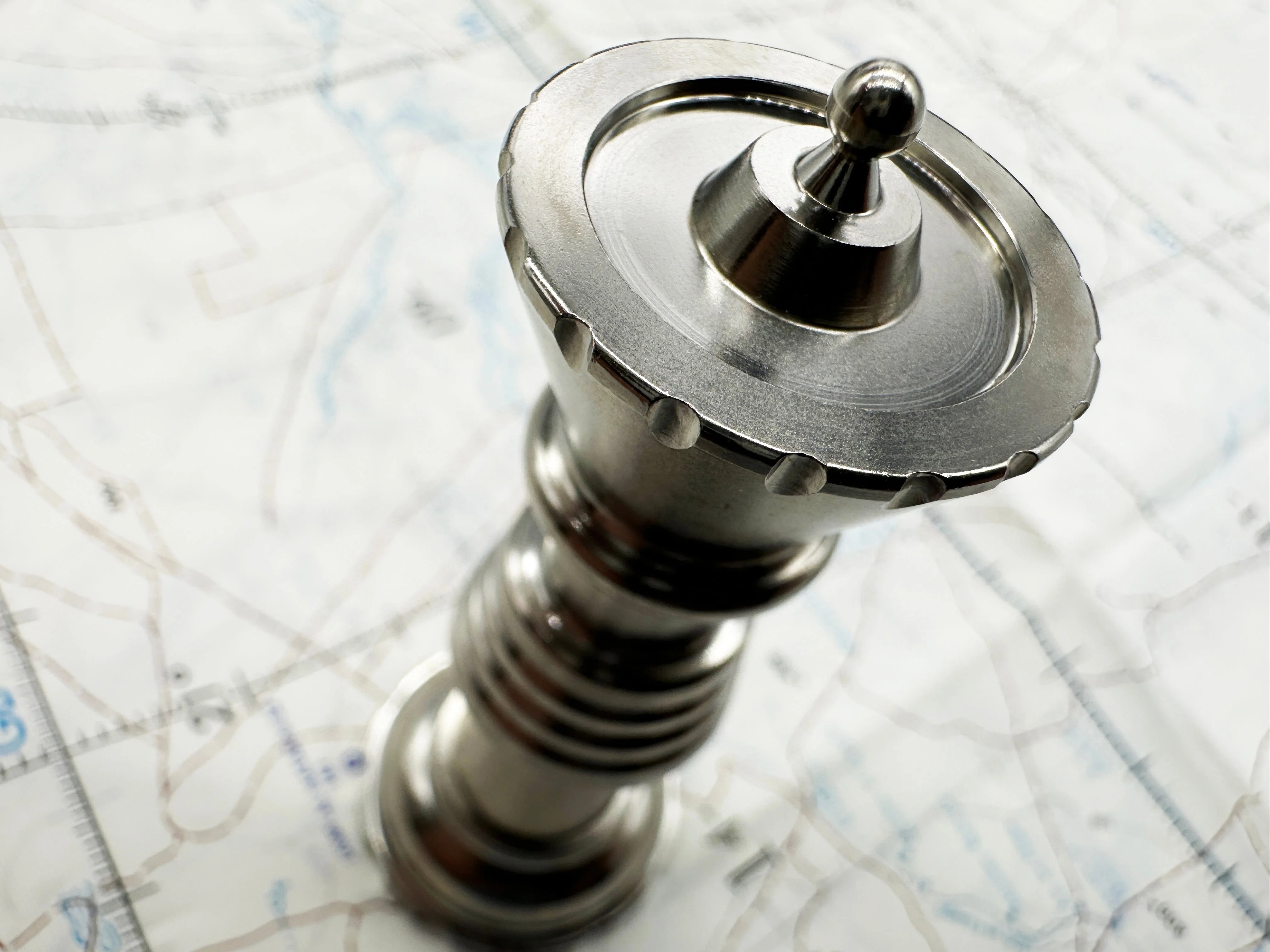 Titanium Queen Chess Piece Capsule - Image 7