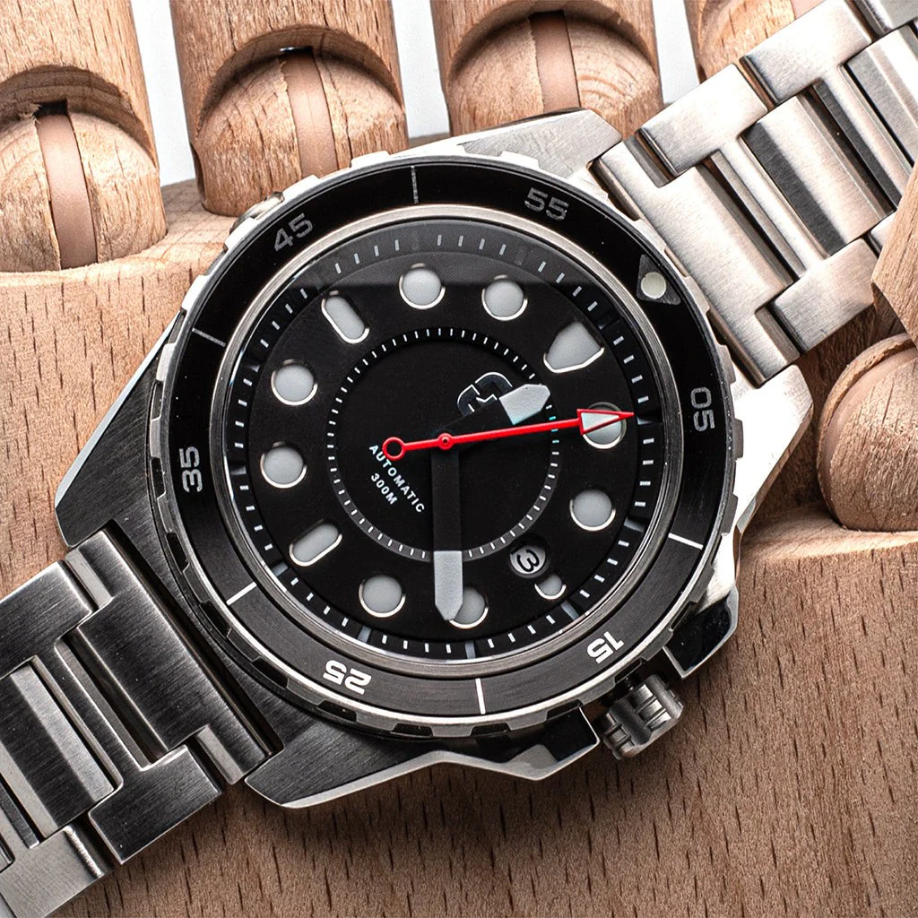 DV-02 Automatic Dive Watch - Image 10