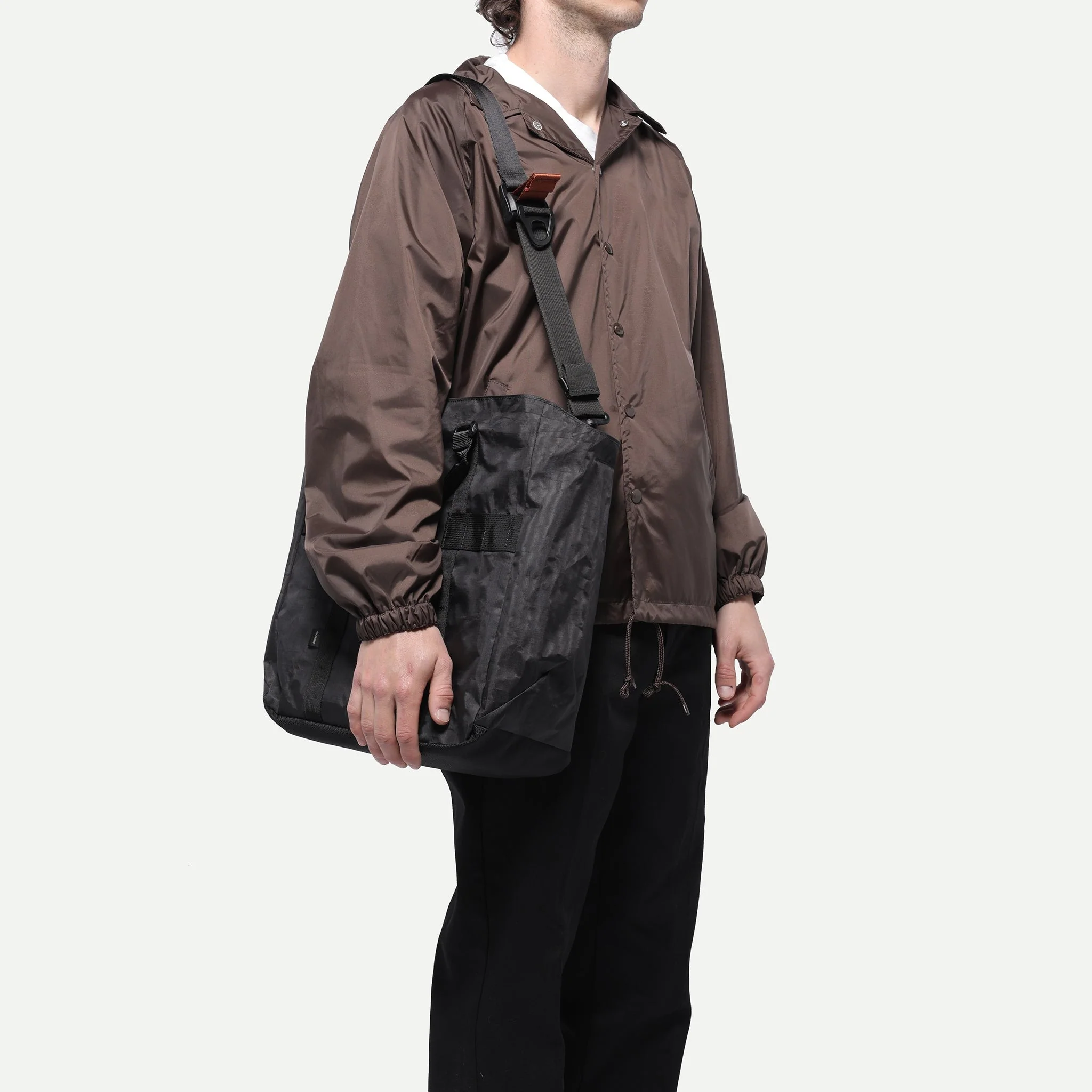 Utility Tote Portrait Dyneema - Image 11