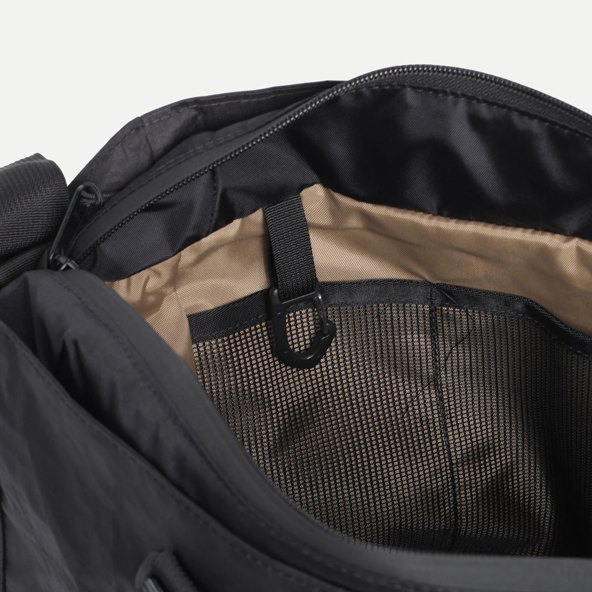 Utility Tote Portrait Dyneema - Image 8