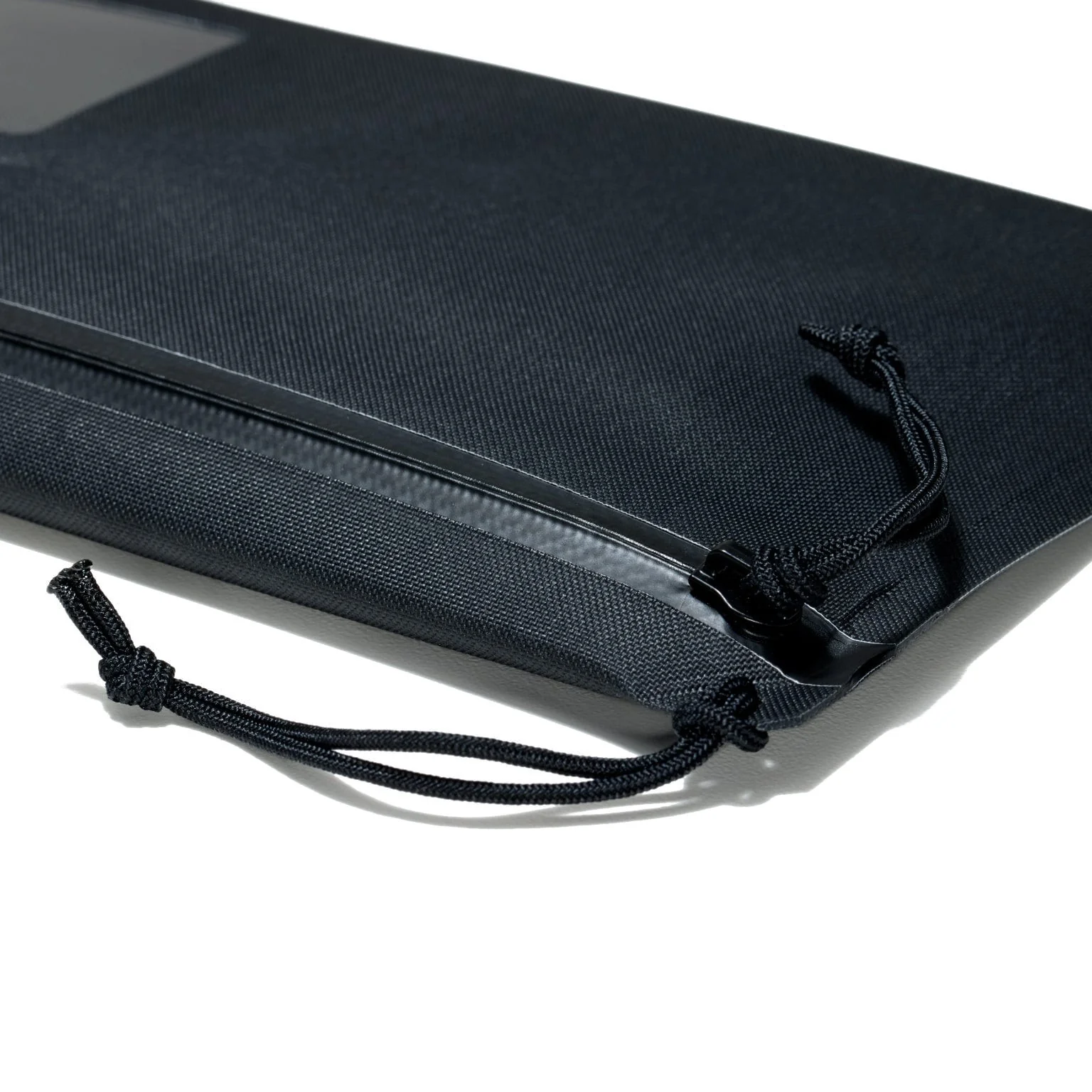 Element Flat Pouch - Image 13