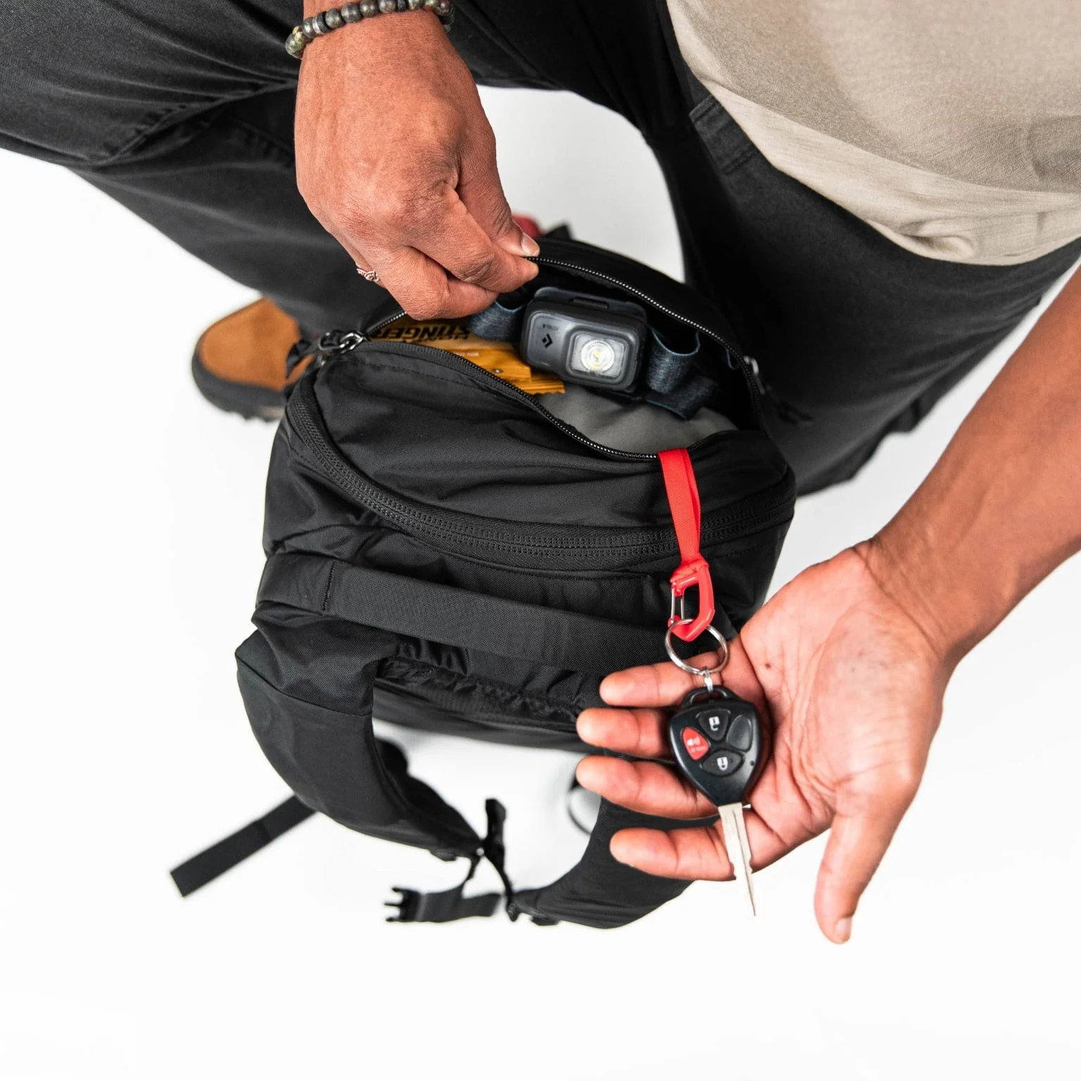 Mountain Panel Loader 22 L Backpack (Previous version) - Image 10