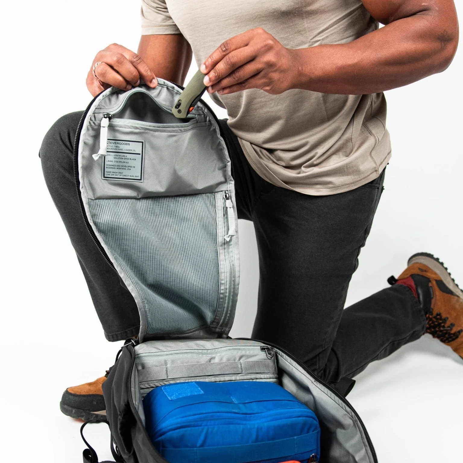 Mountain Panel Loader 22 L Backpack (Previous version) - Image 8