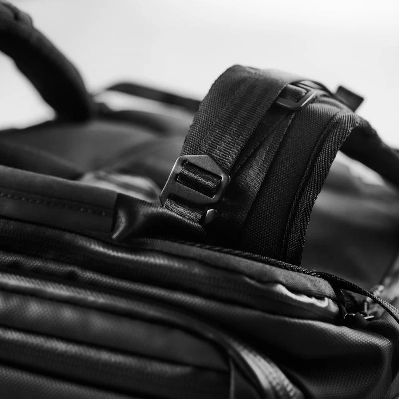 Clamshell 25 Backpack - Image 14