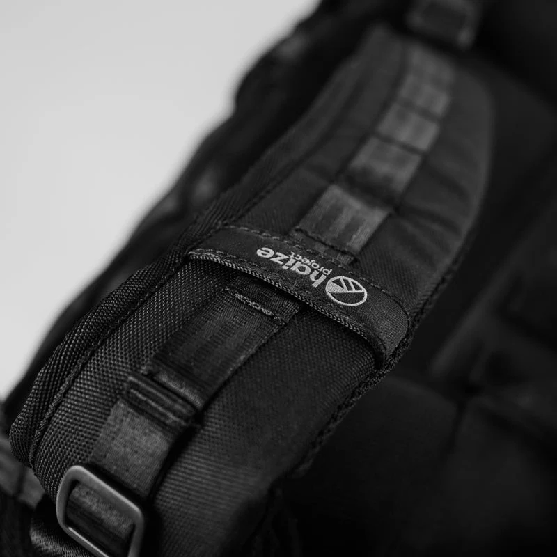 Clamshell 25 Backpack - Image 15