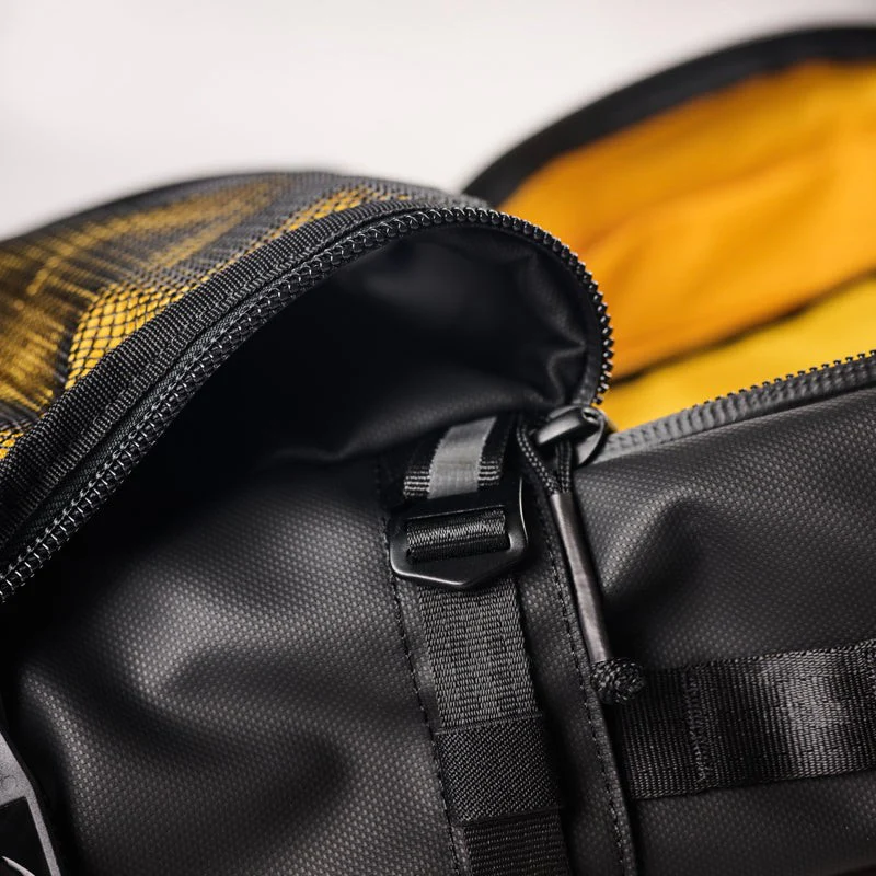 Clamshell 25 Backpack - Image 7