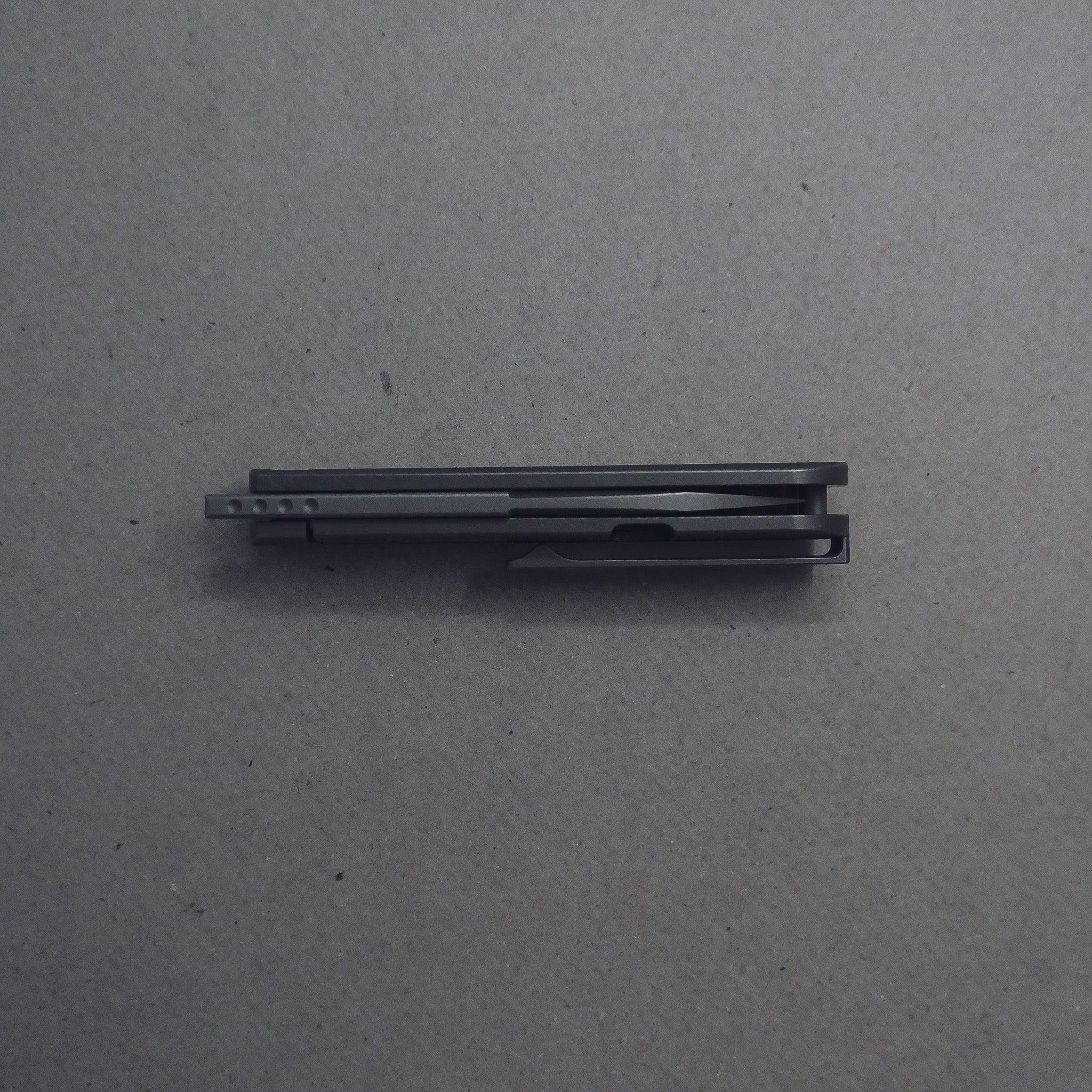 18 Knife - Image 21