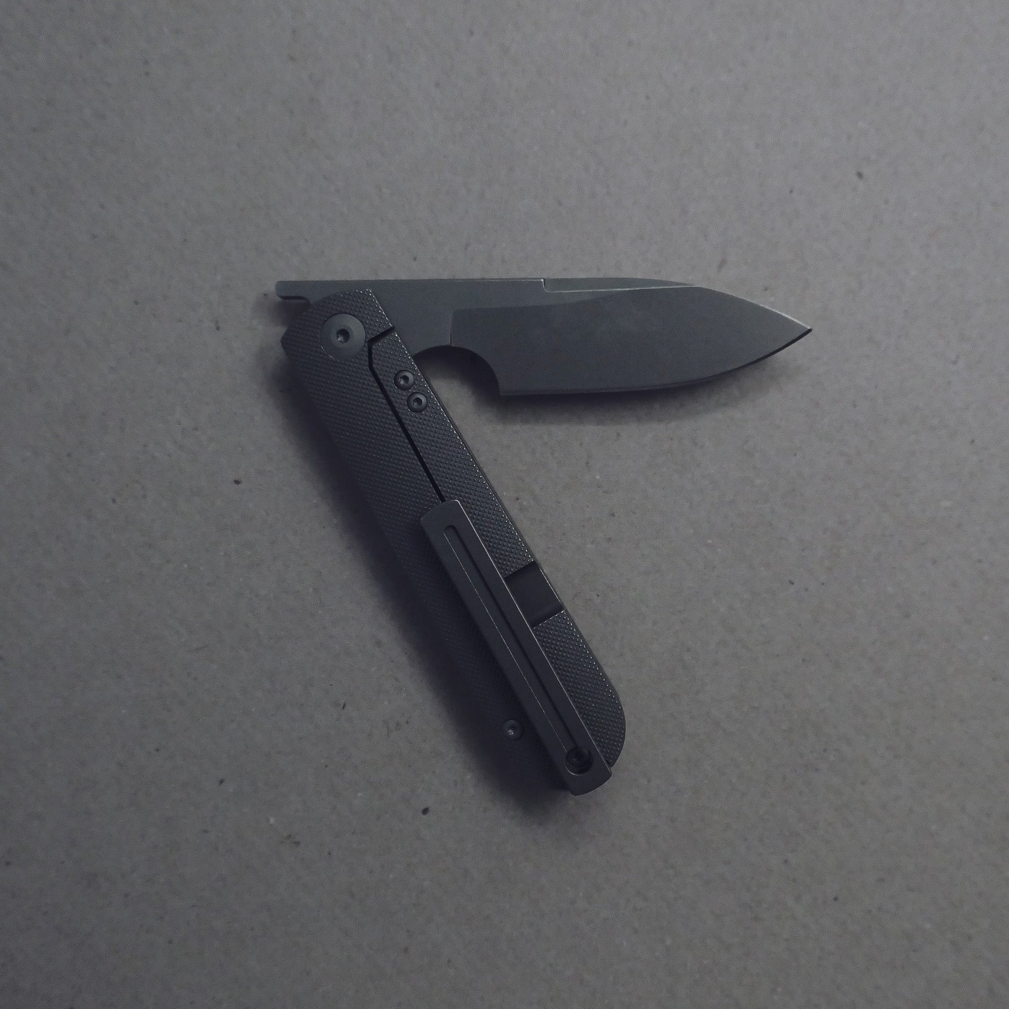 18 Knife - Image 22