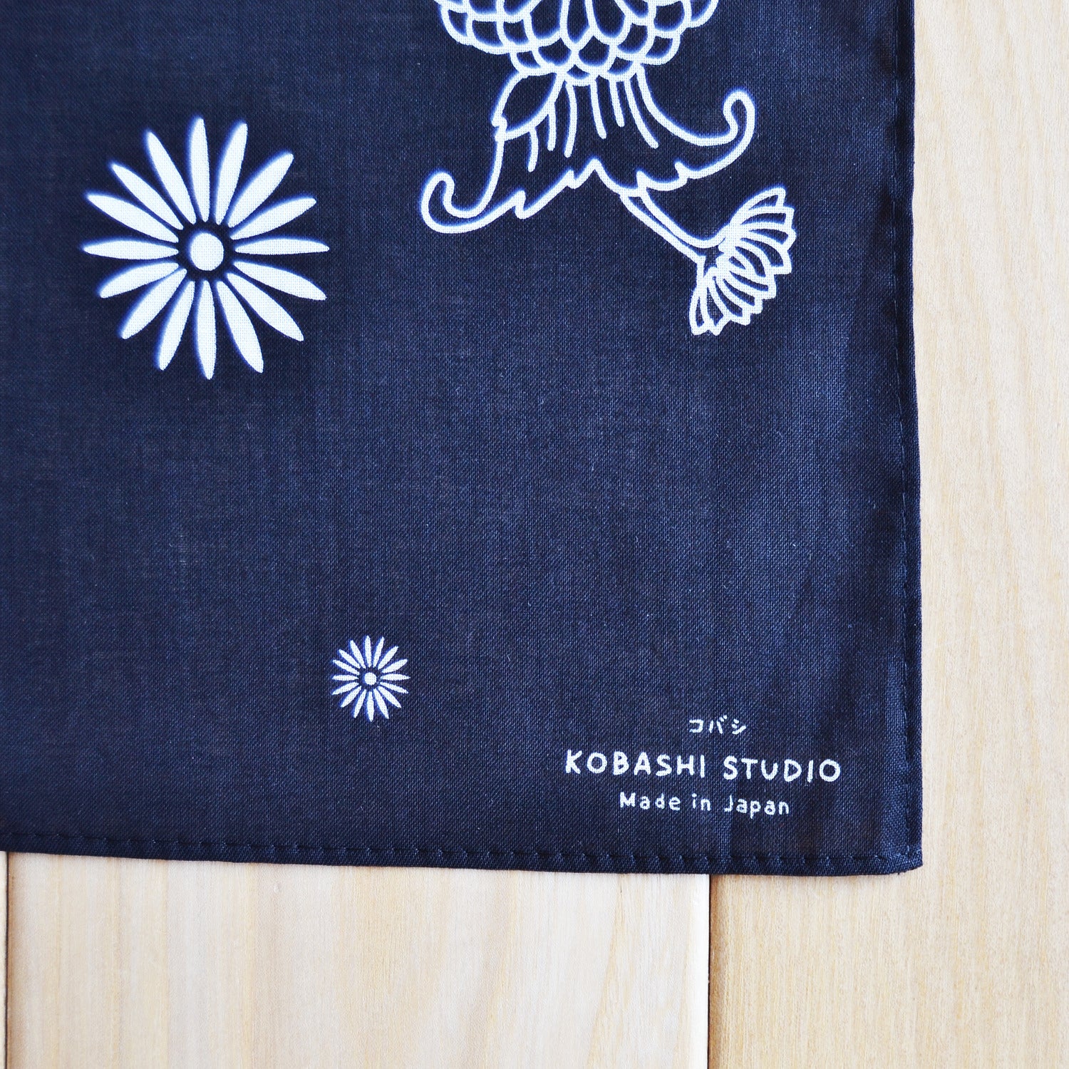 Chrysanthemum Bandana - Image 11
