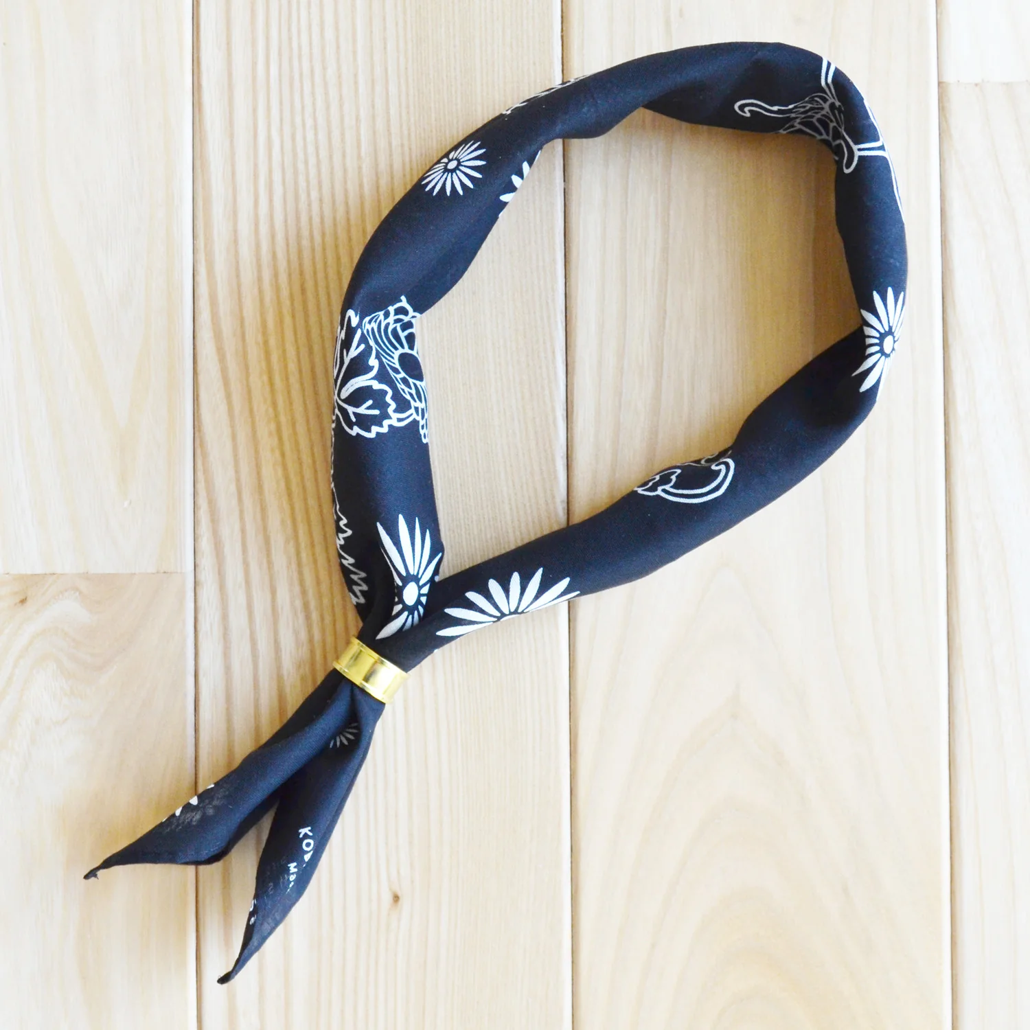 Chrysanthemum Bandana - Image 12