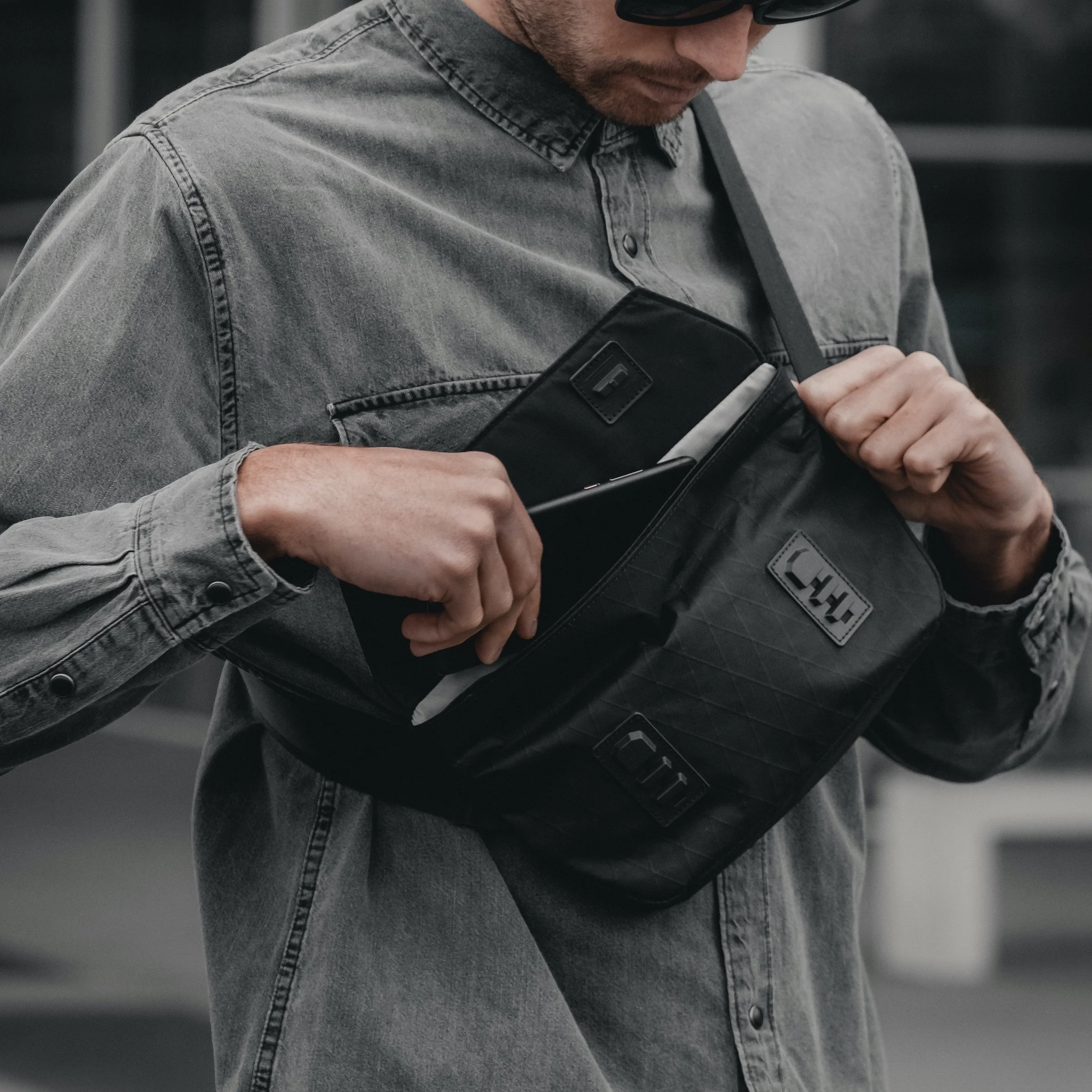 Dayfarer Active Sling - Image 9