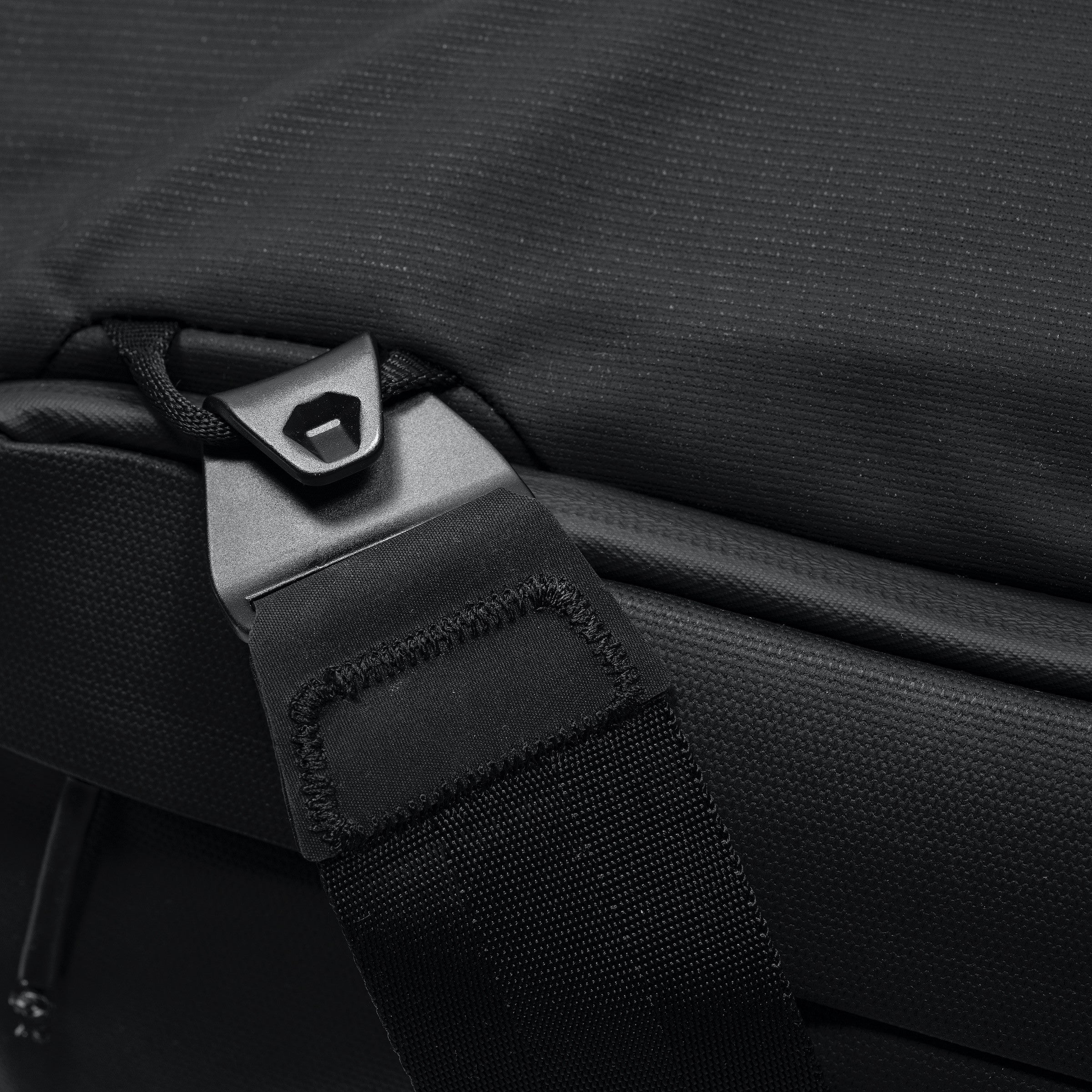 Travel Duffel 35 L - Image 10