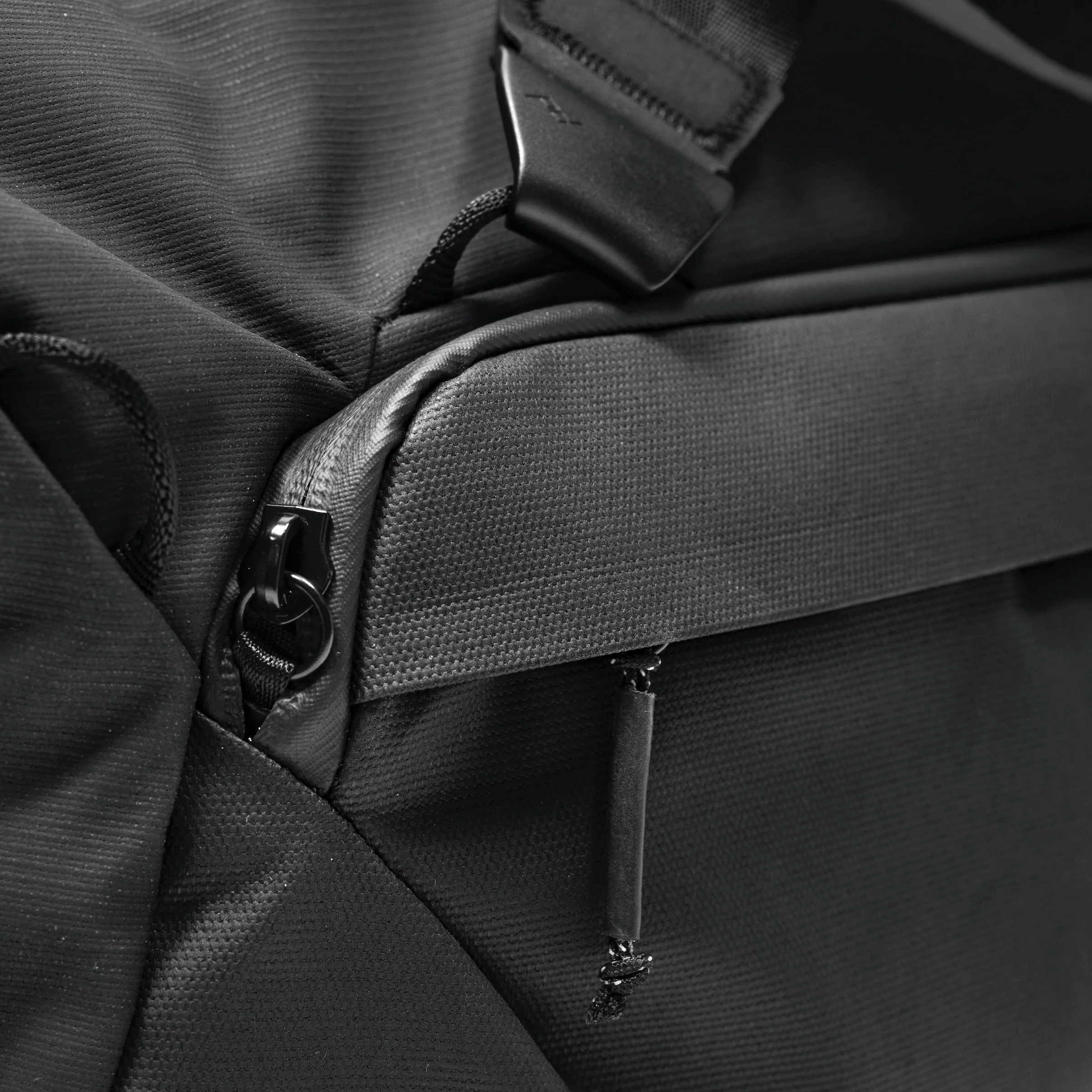 Travel Duffel 35 L - Image 18