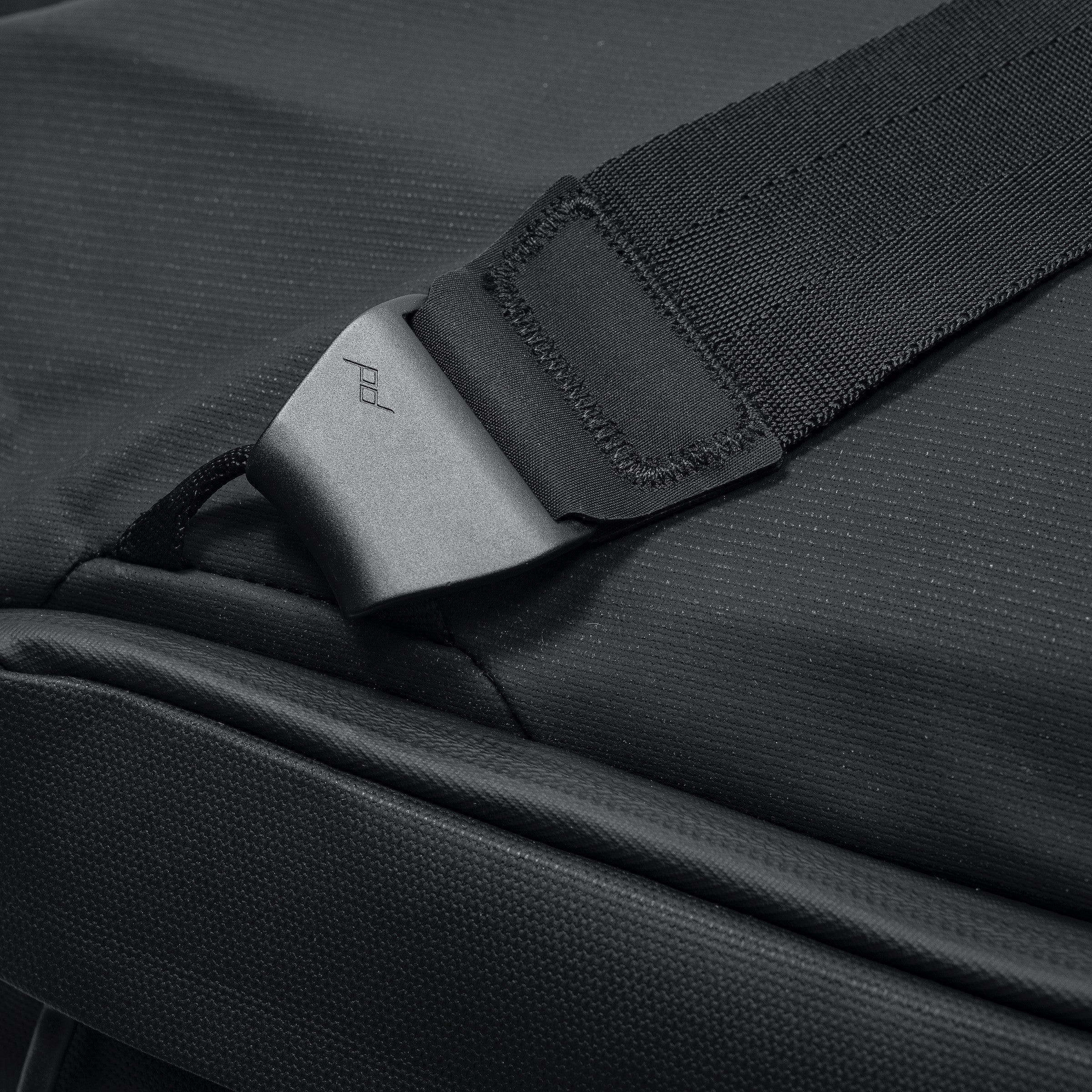 Travel Duffel 35 L - Image 9
