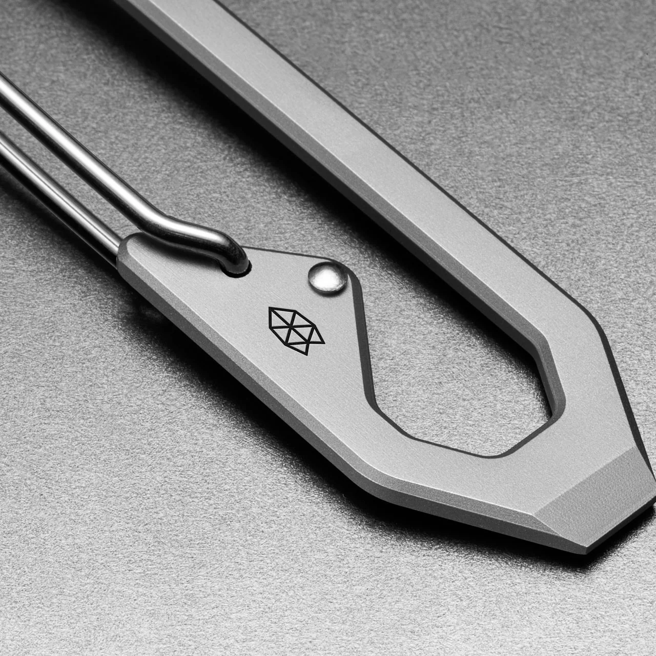 Holcombe Titanium Carabiner - Image 4