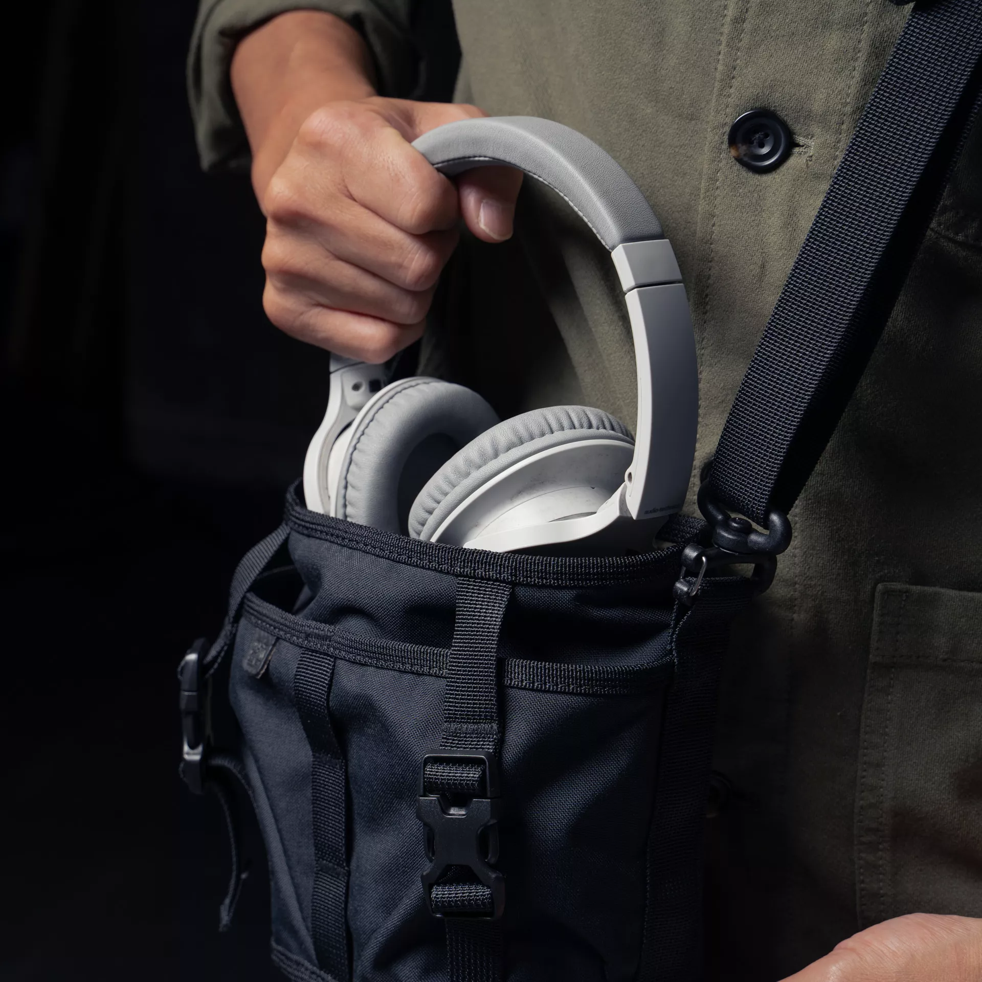 Canteener EDC Utility Sling Bag 2 L - Image 12