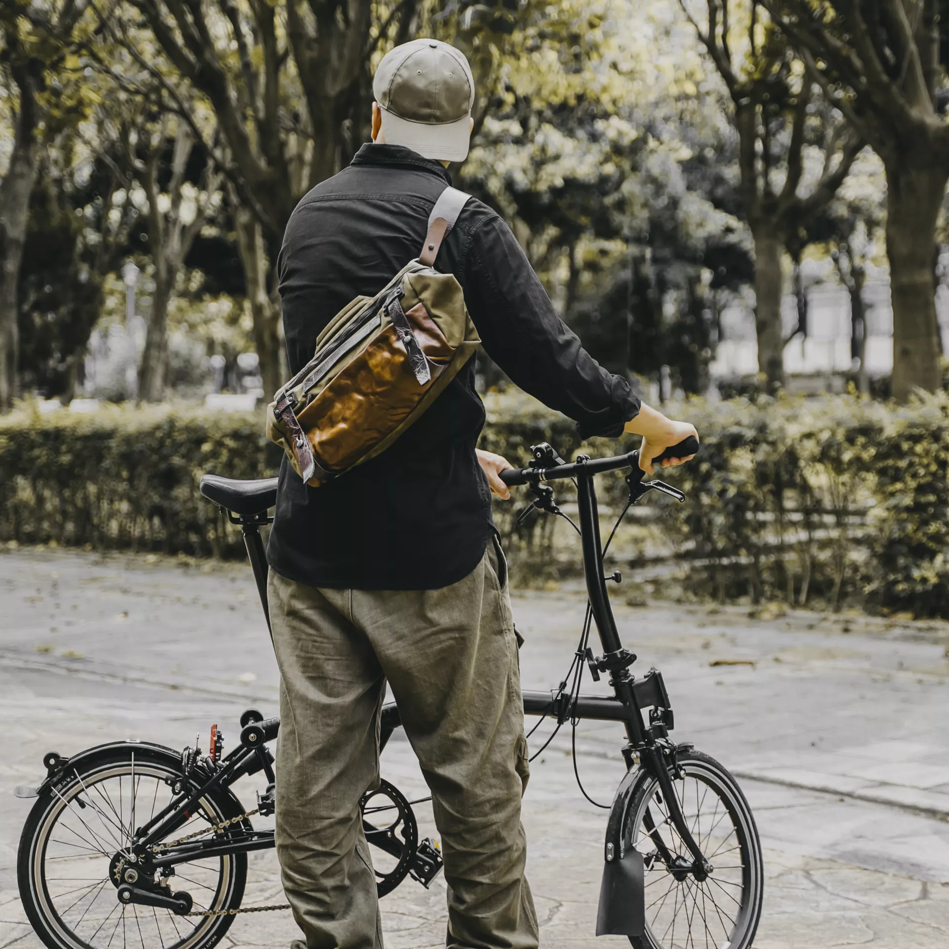 Easy Rider 9.5 L Sling Bag - Image 10