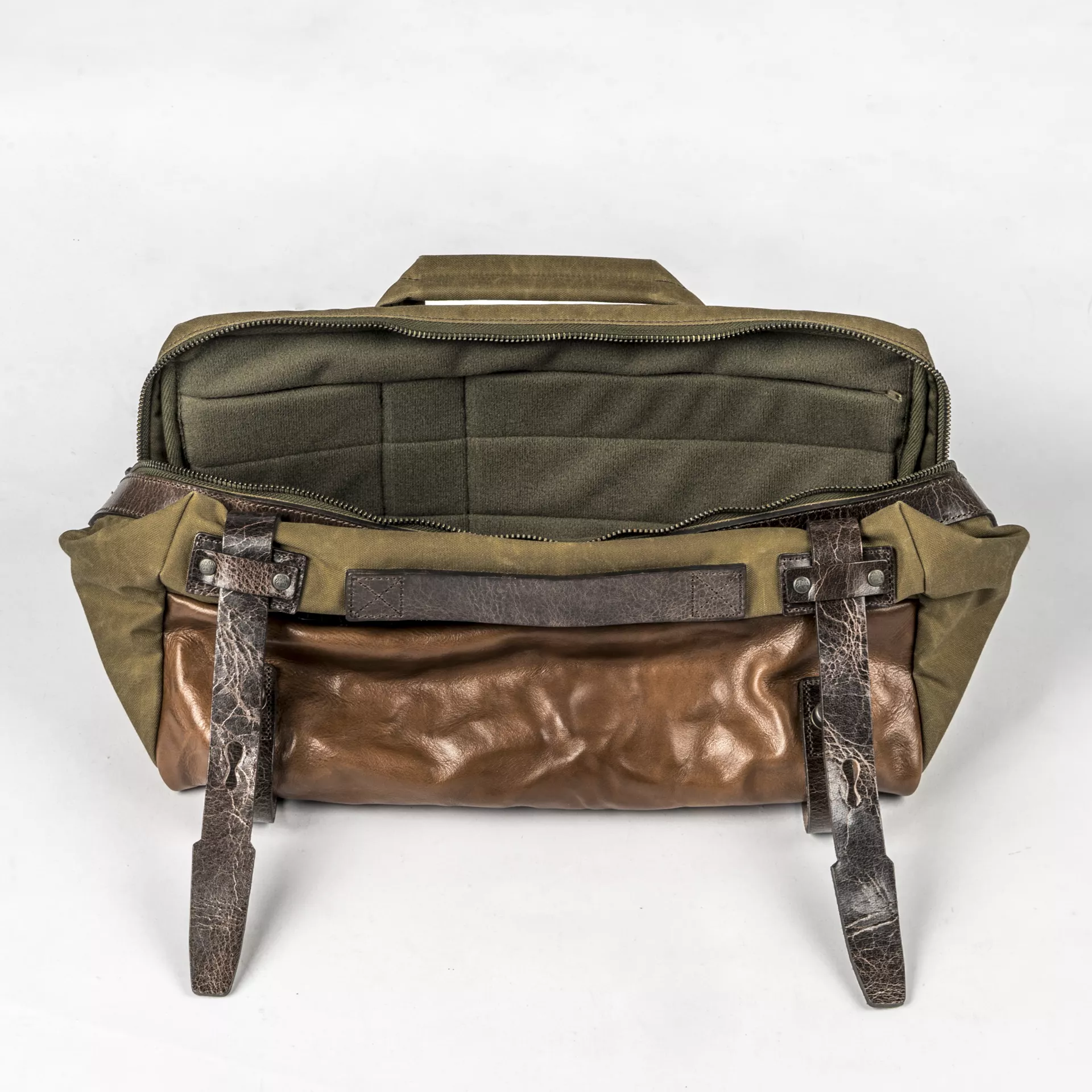 Easy Rider 9.5 L Sling Bag - Image 6