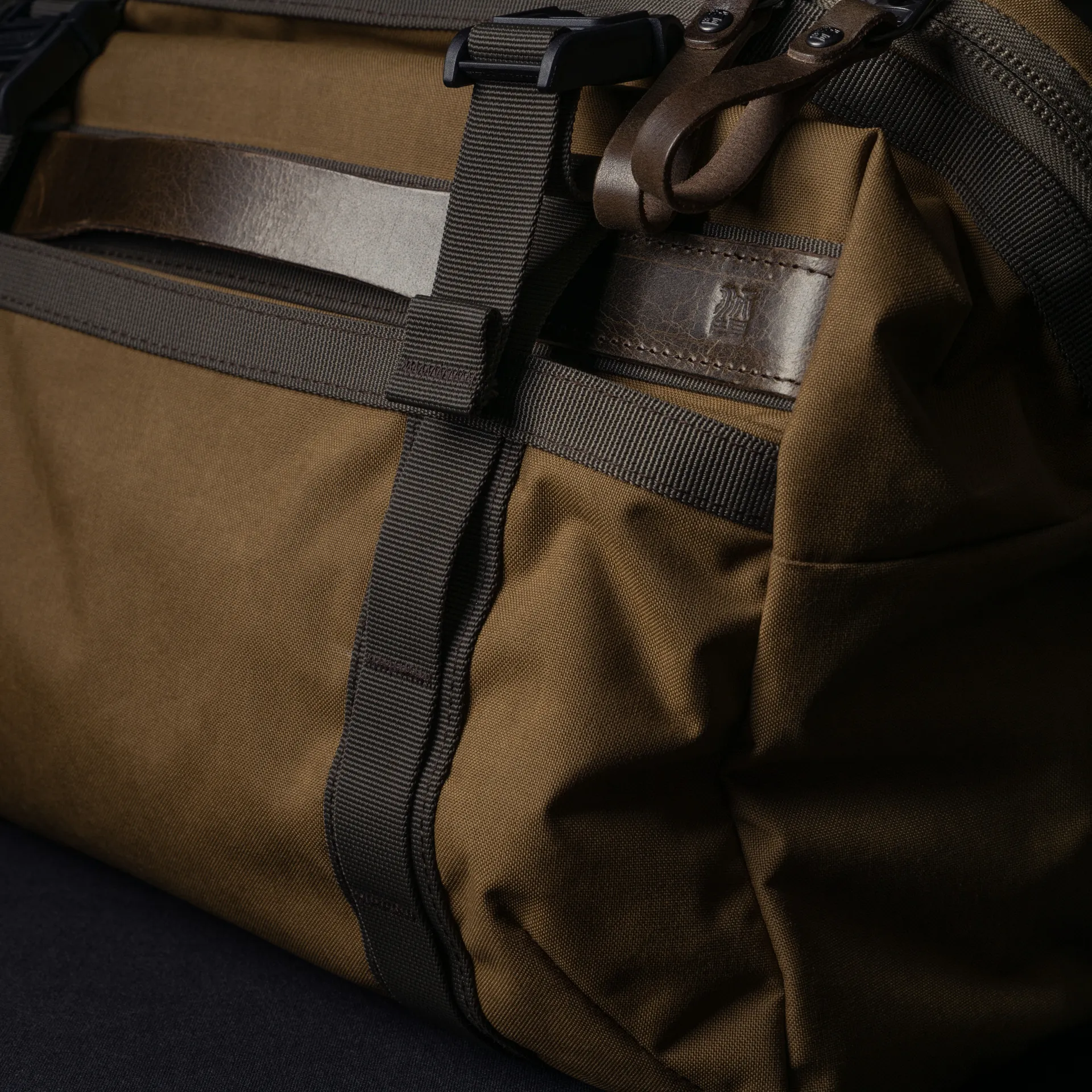 Lightning Rider V2 Sling Bag 13 L - Image 4