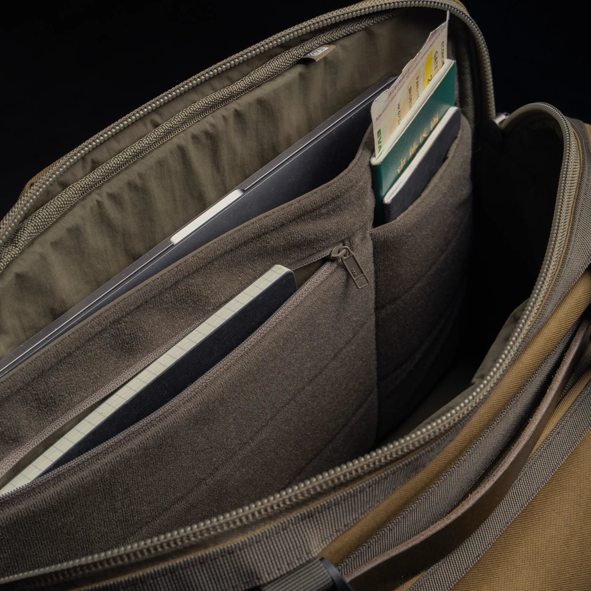 Lightning Rider V2 Sling Bag 13 L - Image 5