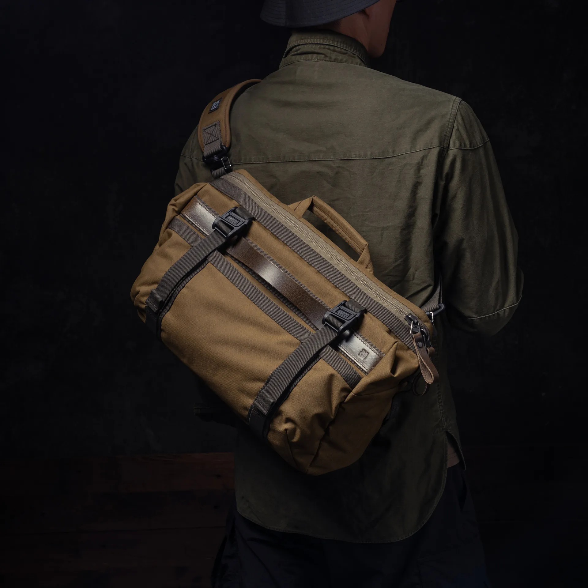 Lightning Rider V2 Sling Bag 13 L - Image 9
